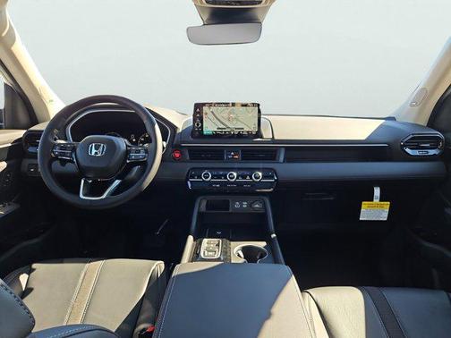 2025 Honda Pilot Touring 8-Passenger