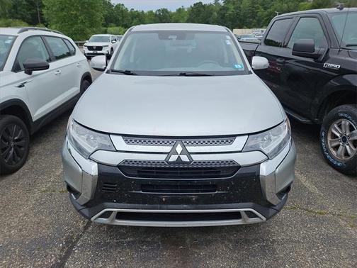 2020 Mitsubishi Outlander SE