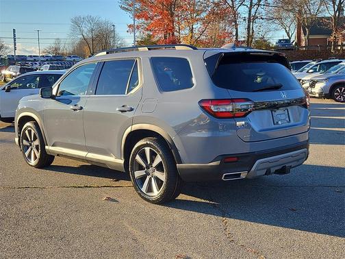 2024 Honda Pilot Touring 8-Passenger