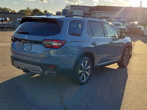 2024 Honda Pilot Touring 8-Passenger