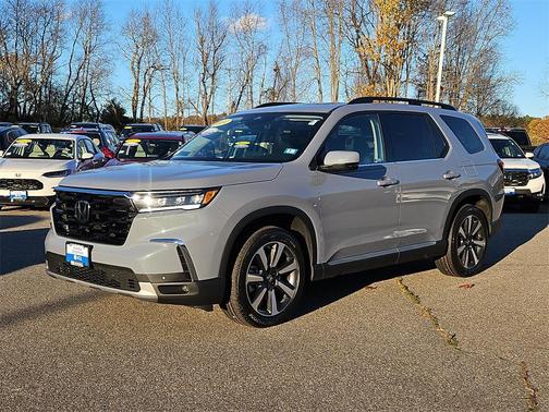 2024 Honda Pilot Touring 8-Passenger