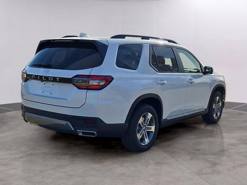 Platinum White Pearl 2026 Honda Pilot EX-L