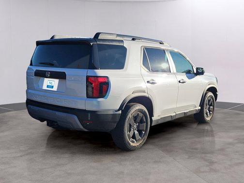 Platinum White Pearl 2026 Honda Passport AWD RTL Towing