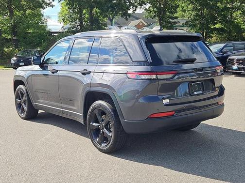 2023 Jeep Grand Cherokee Altitude