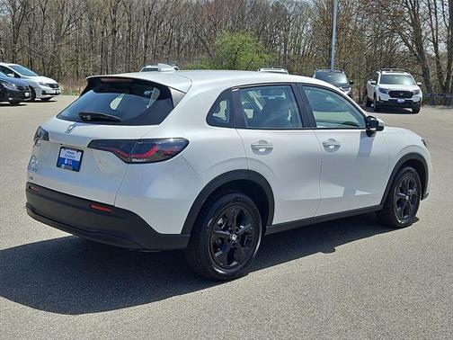 2025 Honda HR-V LX