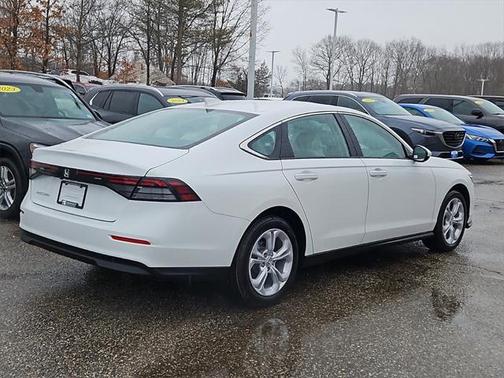 2025 Honda Accord LX 1.5T