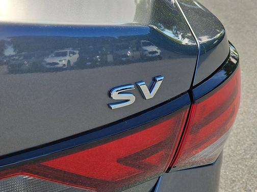 Gun Metallic 2024 Nissan Sentra SV