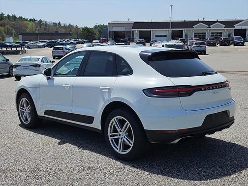 2021 Porsche Macan Base