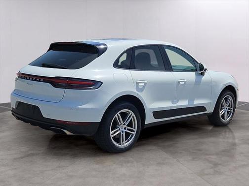 2021 Porsche Macan Base