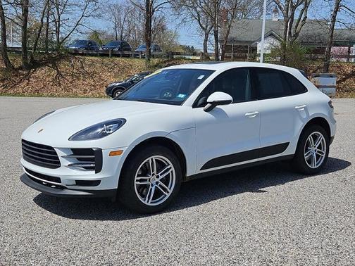 2021 Porsche Macan Base