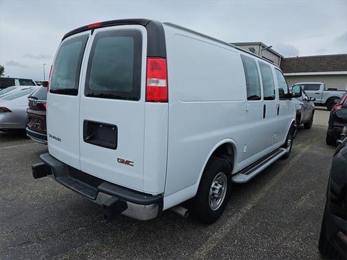 2023 GMC Savana 2500 Work Van