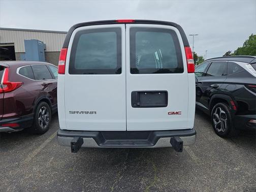 2023 GMC Savana 2500 Work Van