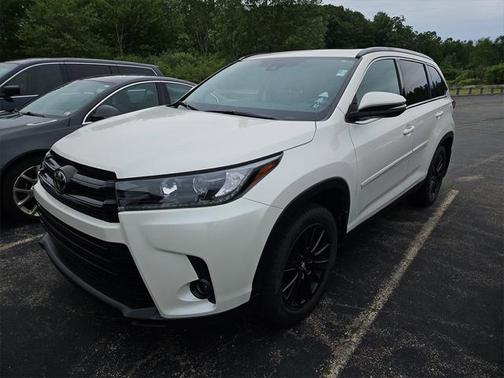 2019 Toyota Highlander SE