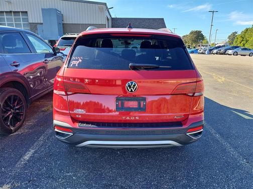 2024 Volkswagen Taos 1.5T SE