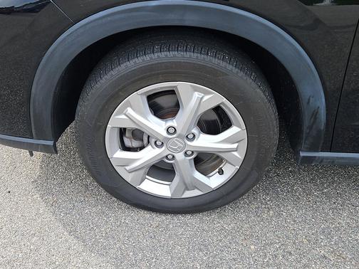 Crystal Black Pearl 2023 Honda HR-V LX