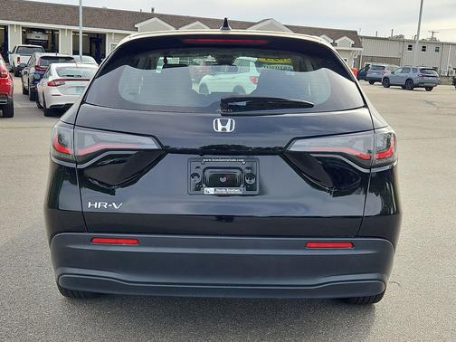 Crystal Black Pearl 2023 Honda HR-V LX