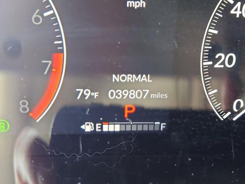 Crystal Black Pearl 2023 Honda HR-V LX