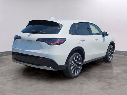 Platinum 2027 Honda HR-V EX-L