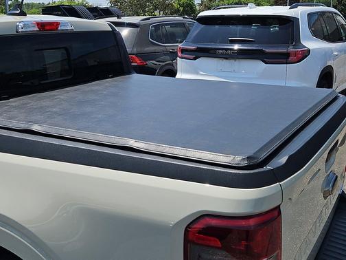 Terrain 2024 Ford Maverick Lariat