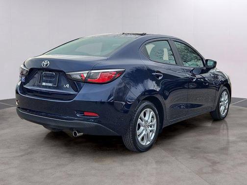 2017 Toyota Yaris iA Base