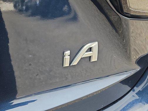 2017 Toyota Yaris iA Base