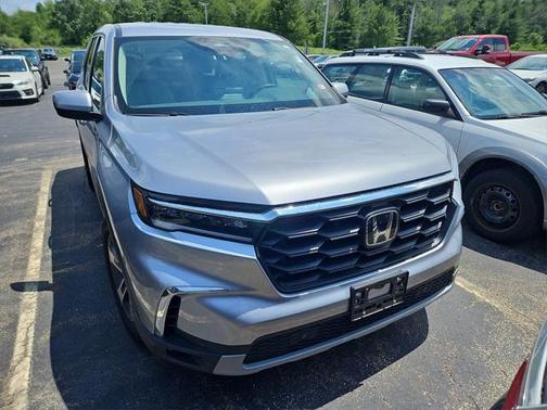 2023 Honda Pilot AWD EX-L 8 Passenger