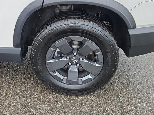 Platinum White Pearl 2026 Honda Passport AWD RTL Towing