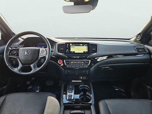 2022 Honda Pilot AWD Black Edition