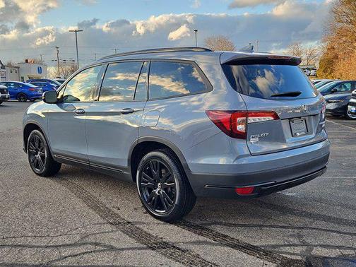 2022 Honda Pilot AWD Black Edition