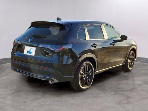 Crystal Black Pearl 2026 Honda HR-V AWD Sport