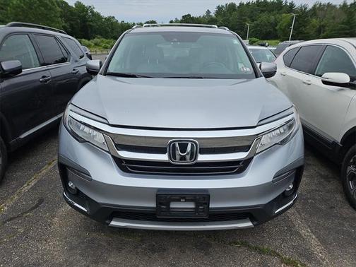 2022 Honda Pilot Touring 8-Passenger