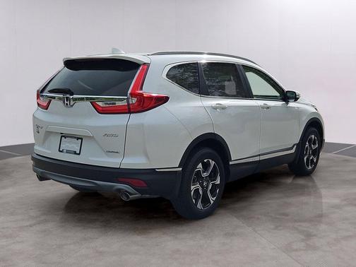 White Diamond Pearl 2018 Honda CR-V Touring