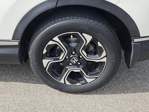 White Diamond Pearl 2018 Honda CR-V Touring