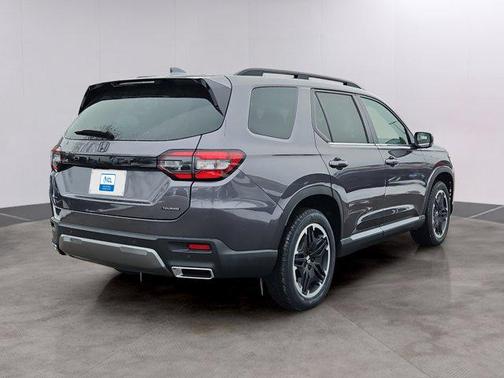 2026 Honda Pilot Touring 8-Passenger