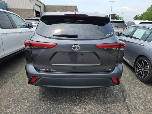2020 Toyota Highlander L