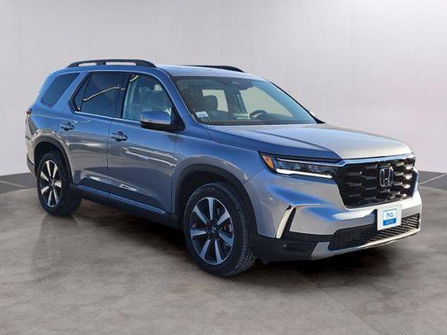 2025 Honda Pilot Touring 8-Passenger