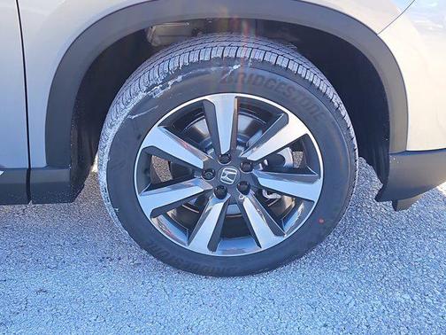 2025 Honda Pilot Touring 8-Passenger