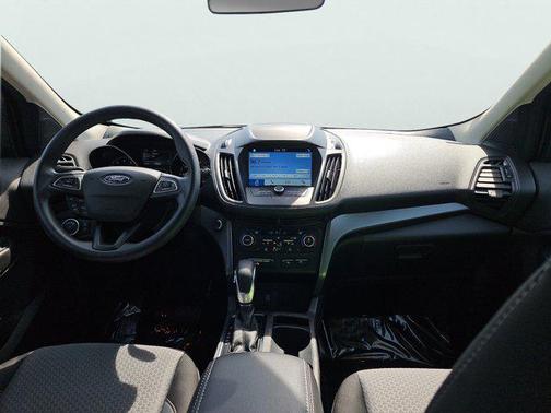 Baltic Sea Green Metallic 2019 Ford Escape SE