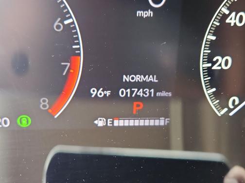 Platinum White Pearl 2023 Honda HR-V LX
