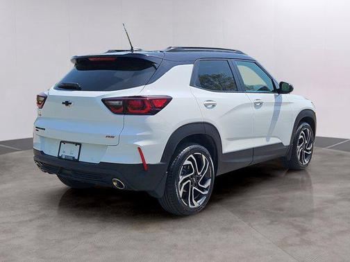 Summit White 2024 Chevrolet Trailblazer RS