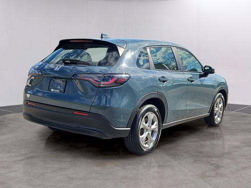 Nordic Forest Pearl 2023 Honda HR-V LX