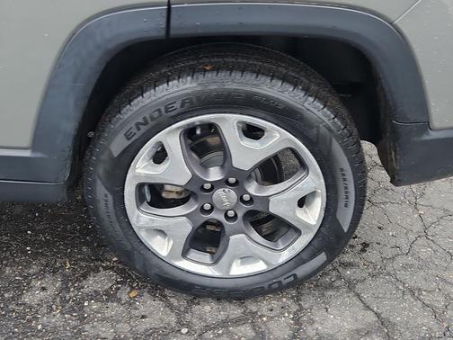Sting-Gray Clearcoat 2019 Jeep Compass Limited