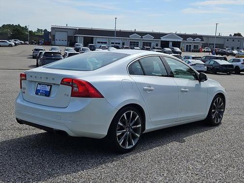 2015 Volvo S60 T6 Platinum