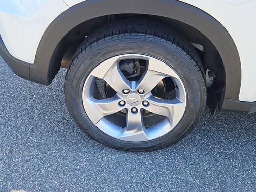 Platinum White Pearl 2021 Honda HR-V LX