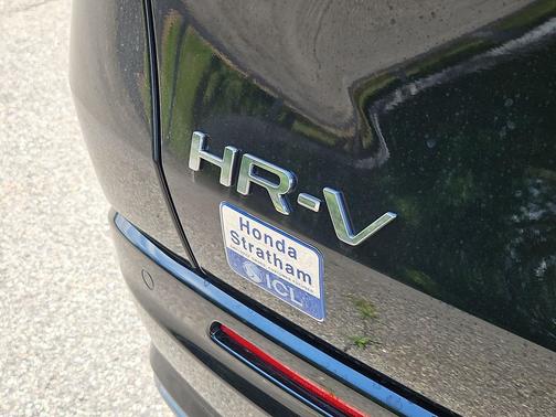 Crystal Black Pearl 2027 Honda HR-V EX-L