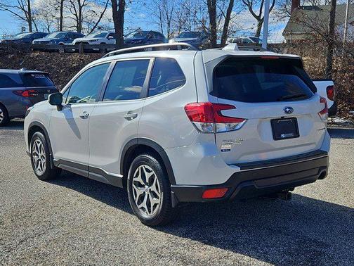 2022 Subaru Forester Premium