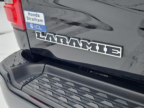 2020 RAM 2500 Laramie Crew Cab 4X4 6'4' Box