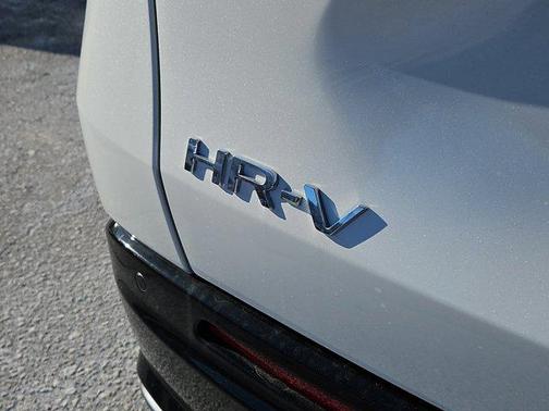 Platinum White Pearl 2026 Honda HR-V EX-L