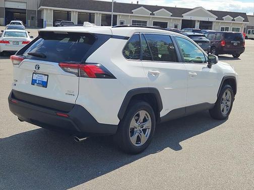 2023 Toyota RAV4 Hybrid XLE