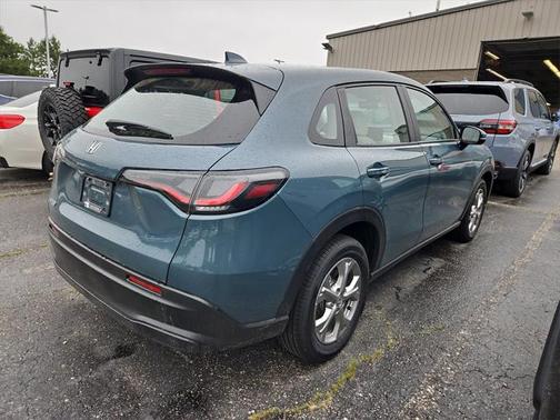 2025 Honda HR-V LX